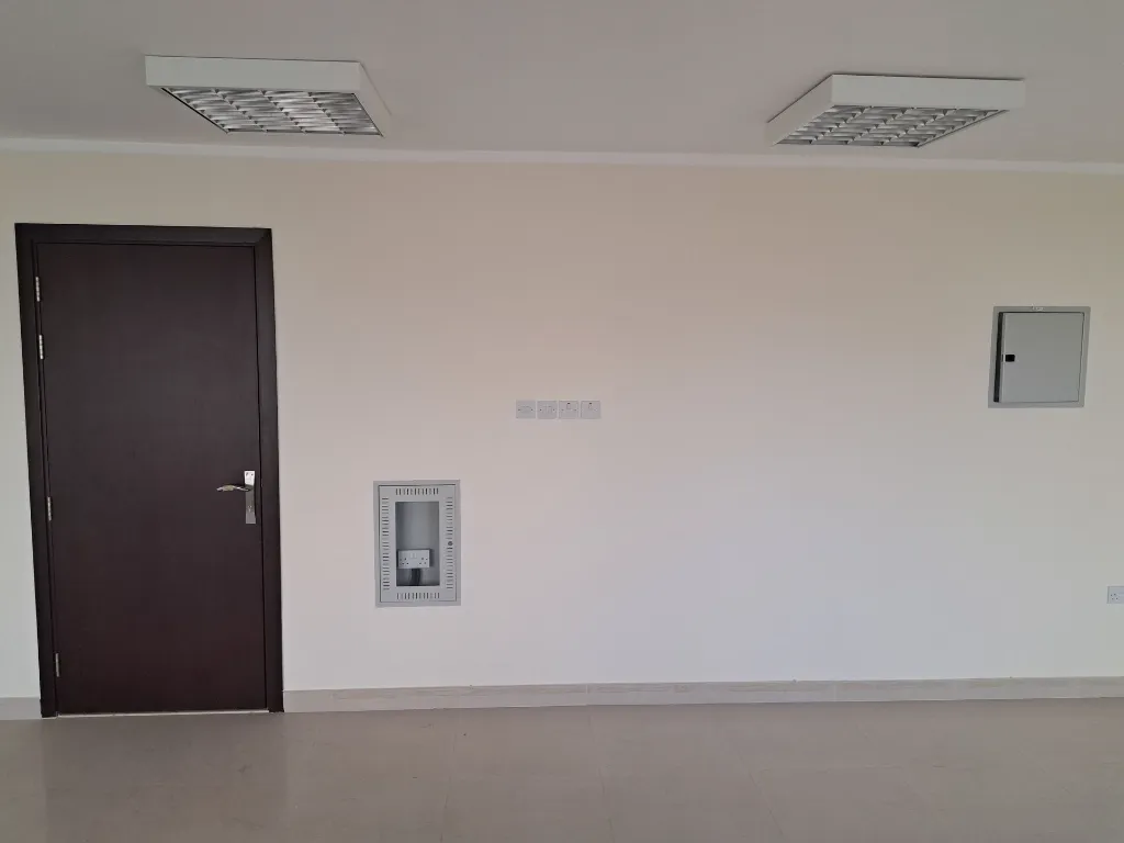 BM-COM-R-011_Office-1_1st-floor_Building-106_4.webp
