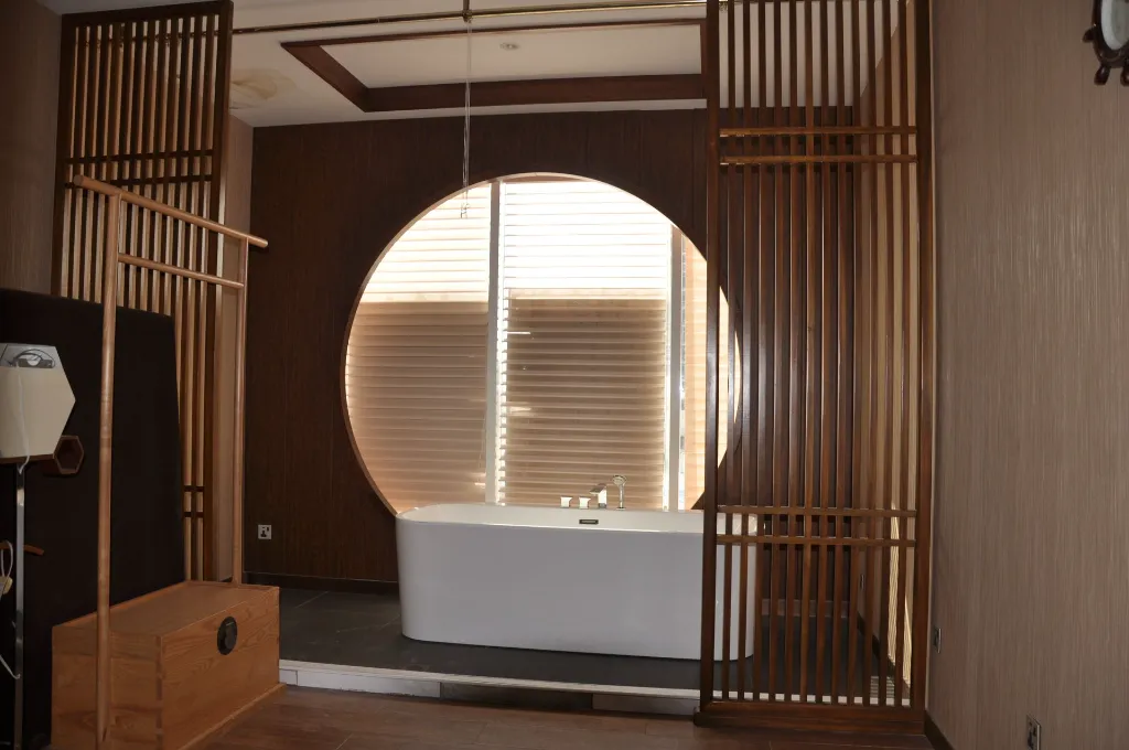 K33-201_Saloon_SPA_Fitout_7.webp