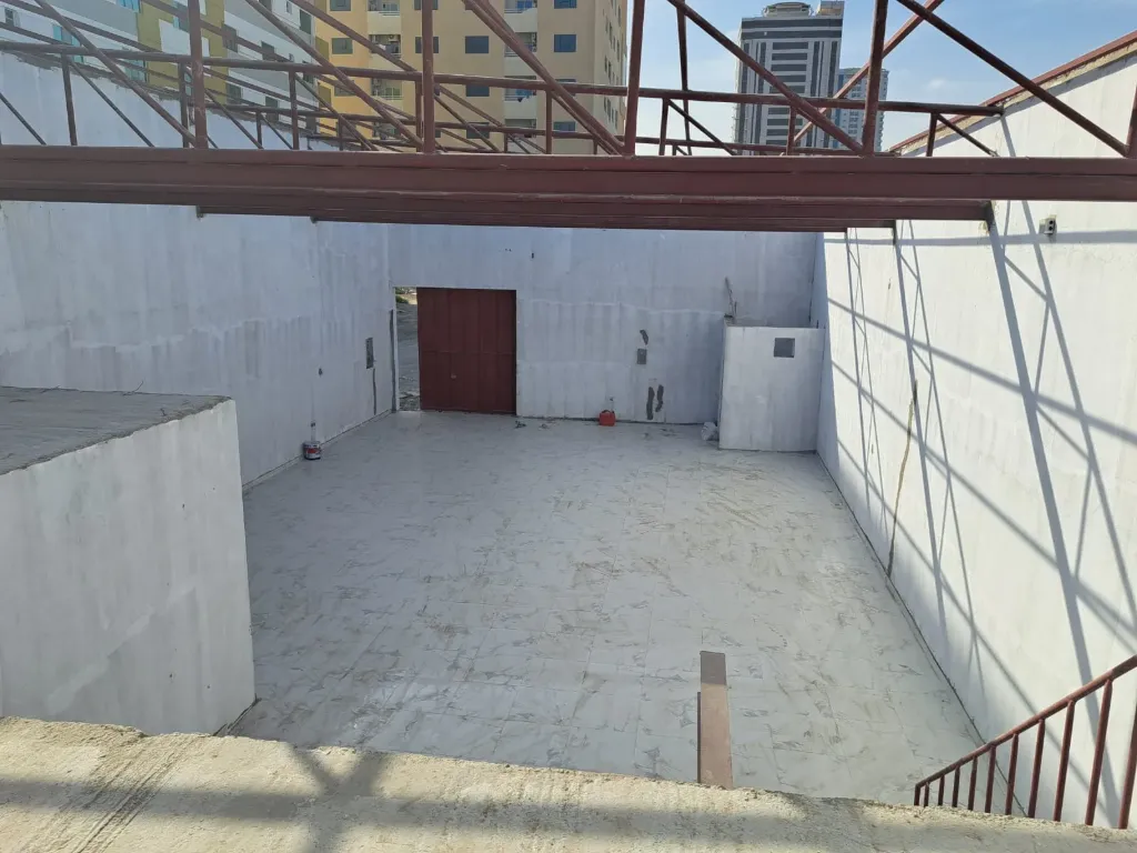 [BM-COM-R-09] Warehouse for Rent in Al Nakheel, Ras Al Khaimah – 2153 ft² / 200 m² | From AED 100,000/year