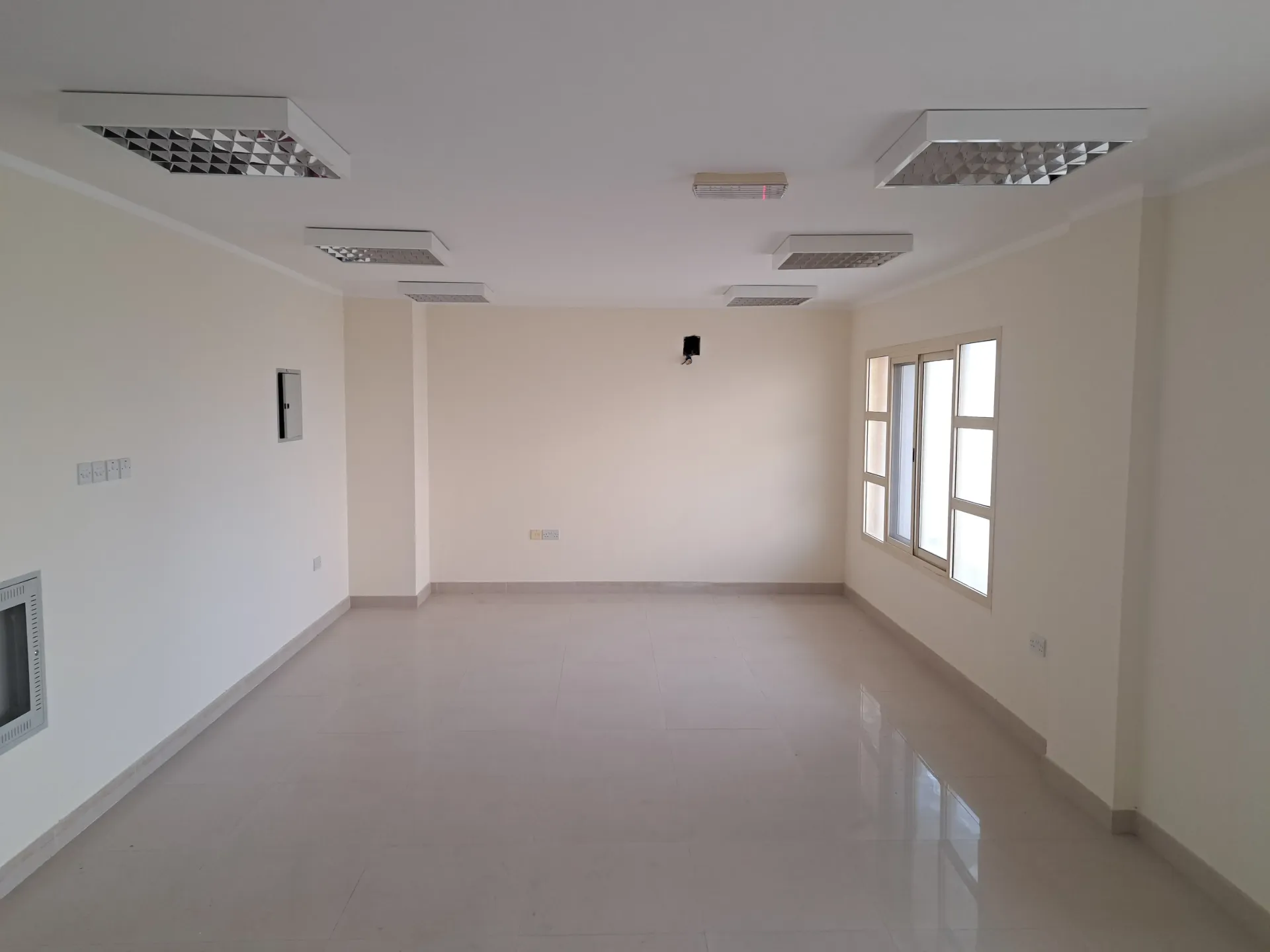 Office for Rent in Ras Al Khaimah – 344 ft² / 32 m² | From AED 23,000/year