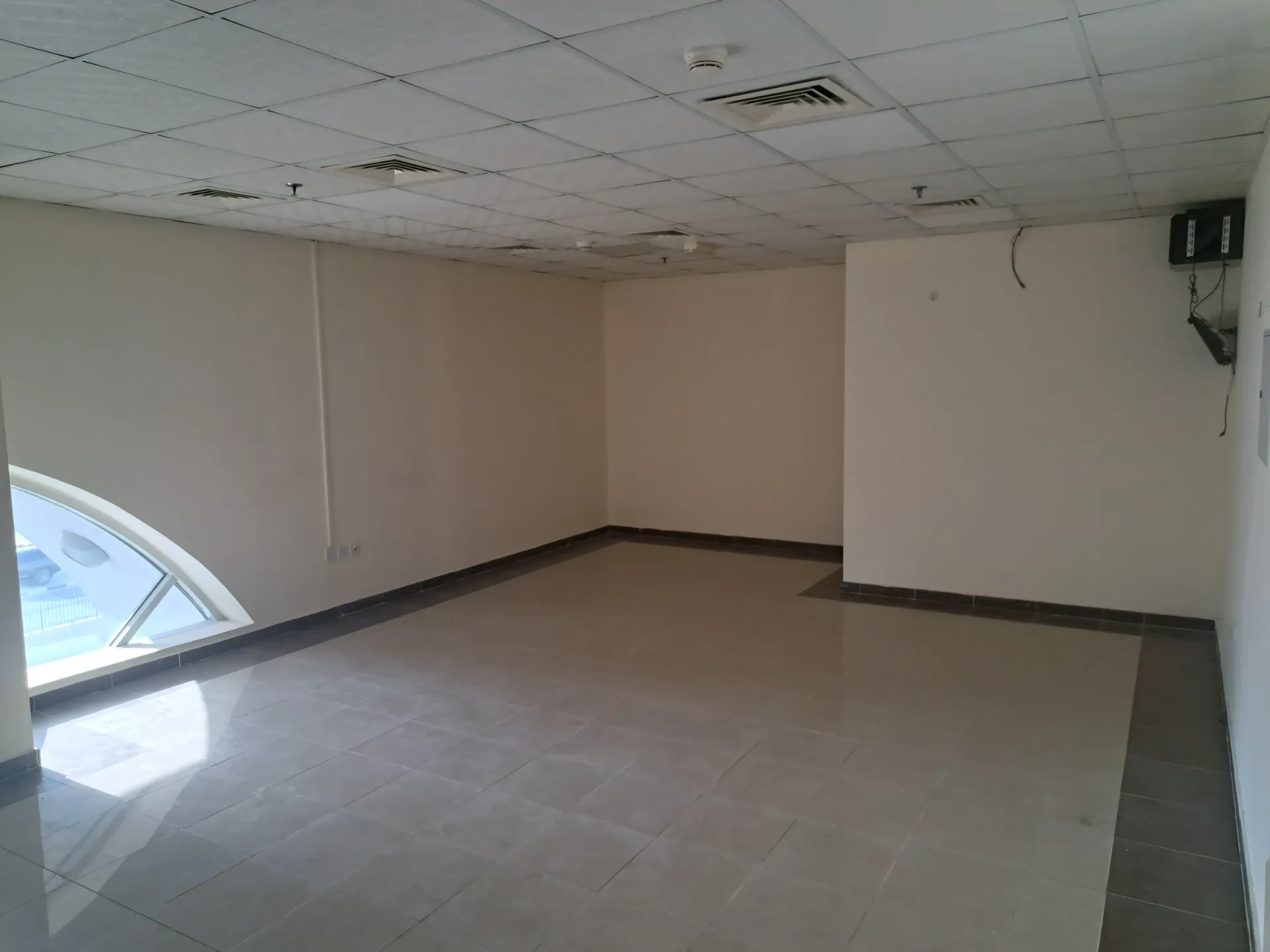 [BM-RES-R-RPCB-M202] Office 600 Sqft | Ready to Move | Al Araibi RAK